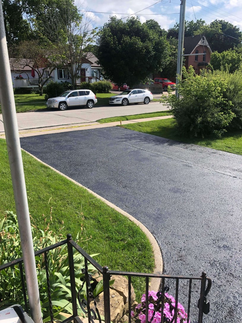 Driveway Sealing Service
